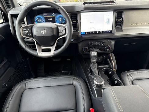 New 2025 Ford Bronco Badlands image 5