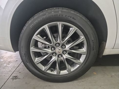 Used 2024 Buick Enclave Avenir w/ Avenir Technology Package image 12