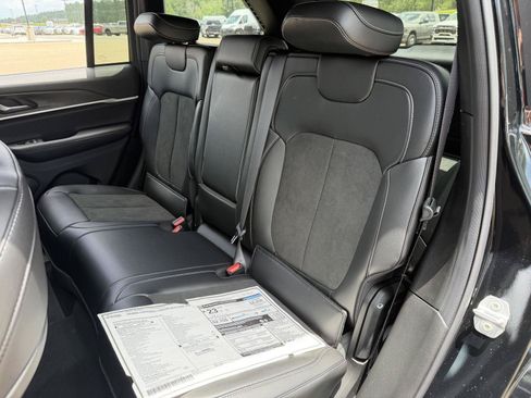 New 2026 Jeep Grand Cherokee Altitude RWD image 19