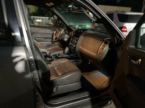 Used 2010 Ford Escape Limited FWD image 22