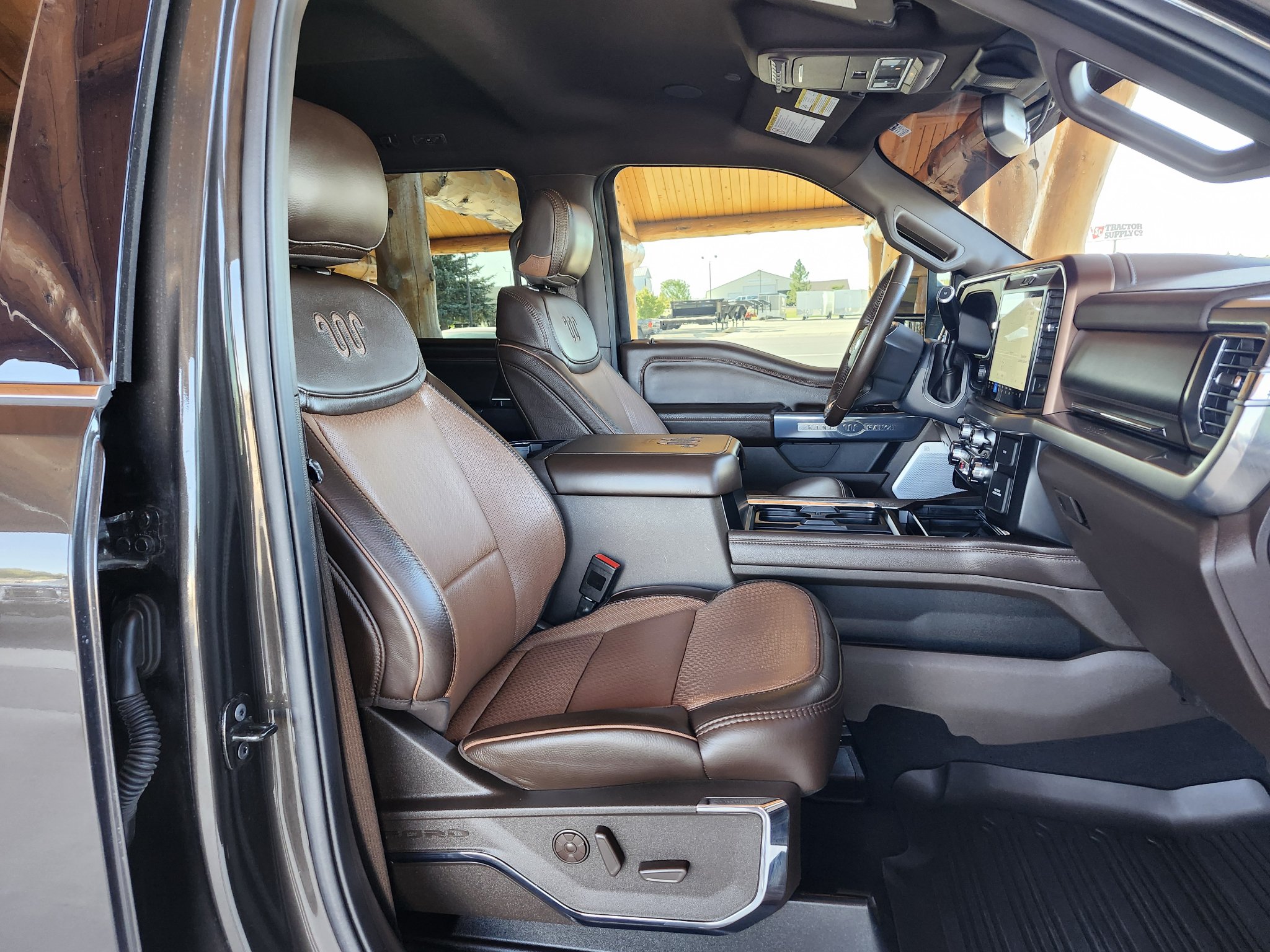 Used 2025 Ford F450 King Ranch w/ Chrome Package AWD/4WD image 15