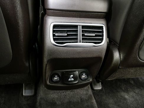 Used 2022 Hyundai Santa Fe Limited image 24