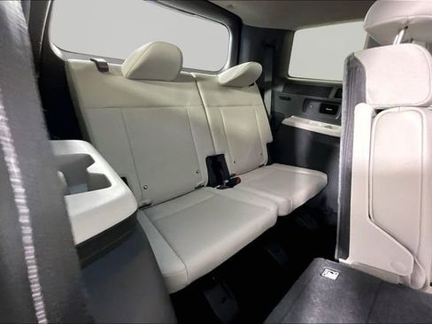 Used 2025 Hyundai Santa Fe Limited FWD image 25