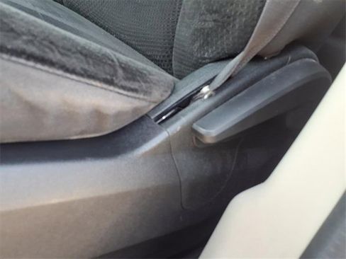 Used 2019 Dodge Grand Caravan SE w/ UConnect Hands-Free Group image 22