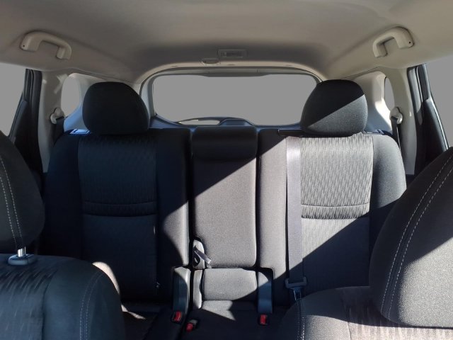 Used 2020 Nissan Rogue SV w/ Premium Package FWD image 26
