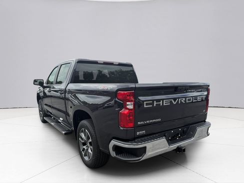 Used 2023 Chevrolet Silverado 1500 LT AWD/4WD image 9