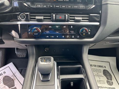 Used 2023 Nissan Pathfinder Platinum AWD/4WD image 22