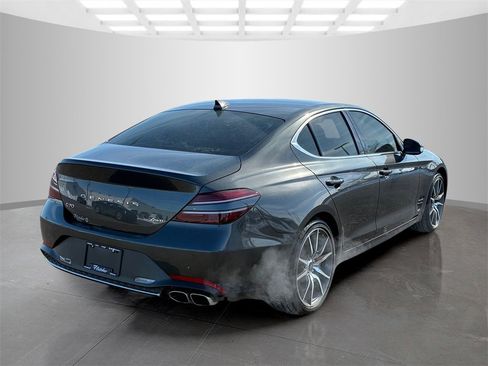 Used 2023 Genesis G70 2.0T image 5