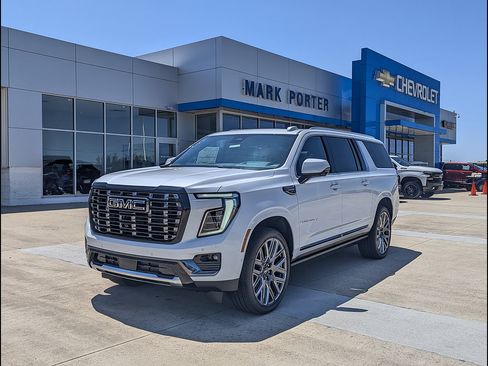 New 2026 GMC Yukon XL Denali Ultimate w/ LPO, Illumination Package AWD/4WD image 1