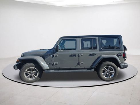 Used 2020 Jeep Wrangler Unlimited Sahara image 4