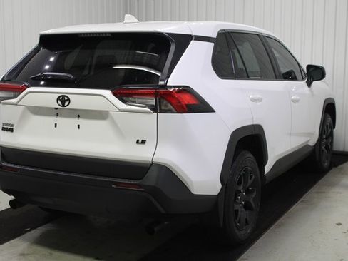 Used 2024 Toyota RAV4 LE image 6