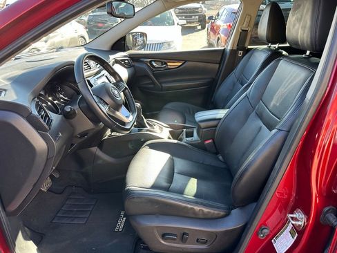 Used 2021 Nissan Rogue Sport SL w/ Premium Package image 13