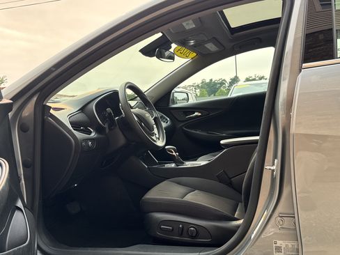 Used 2024 Chevrolet Malibu LT FWD image 7