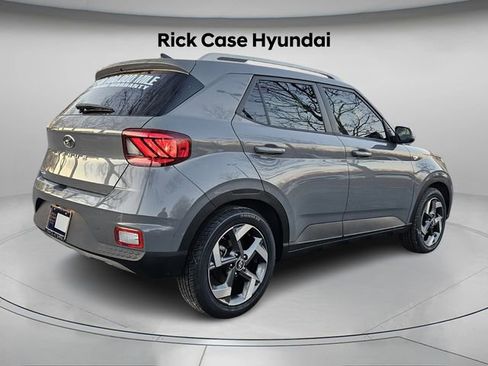 Certified 2022 Hyundai Venue SEL w/ Cargo Package image 8