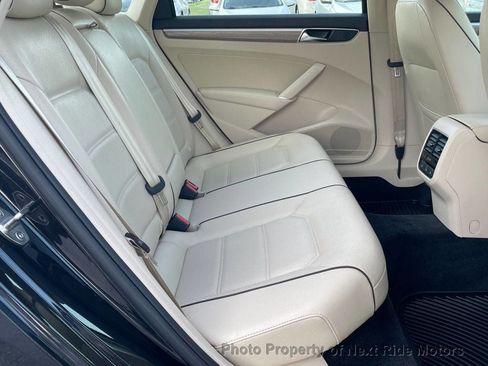 Used 2018 Volkswagen Passat 2.0T SE FWD image 12