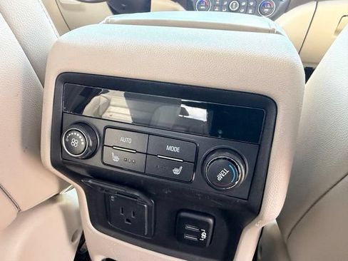 Used 2017 GMC Acadia Denali w/ Technology Package FWD image 13