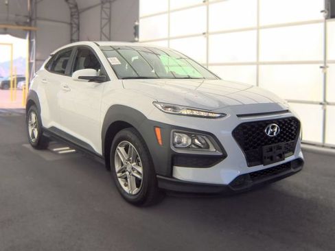 Used 2021 Hyundai Kona SE w/ Cargo Package FWD image 2