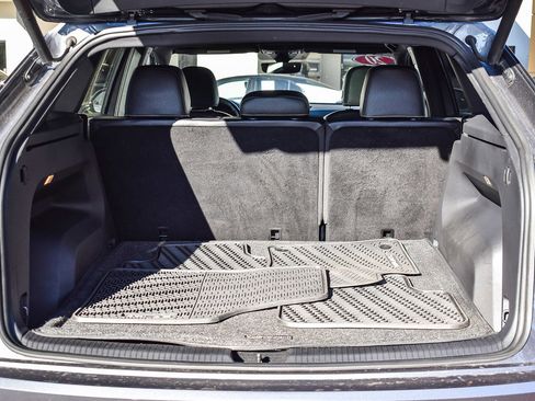 Used 2020 Volkswagen Atlas Cross Sport SEL image 27