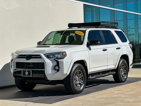 Used 2020 Toyota 4Runner Nightshade image 9