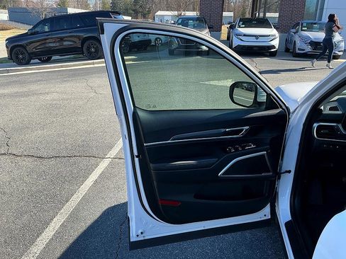 Used 2023 Kia Telluride S w/ S Sunroof Package image 11