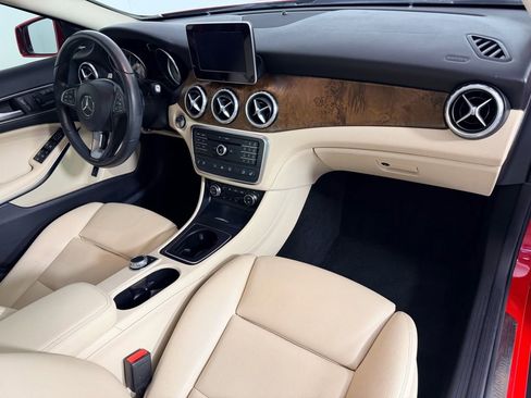 Used 2017 Mercedes-Benz GLA 250 4MATIC image 27