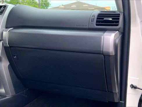 Used 2022 Toyota 4Runner SR5 Premium w/ Moonroof Package AWD/4WD image 21