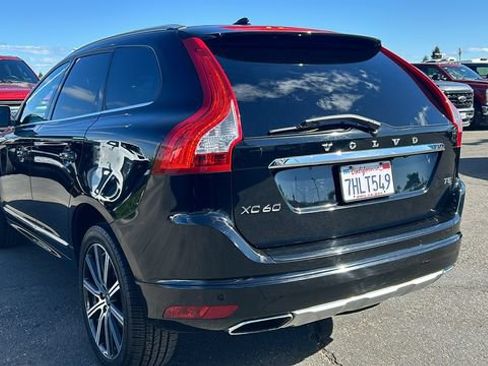 Used 2015 Volvo XC60 T5 Platinum w/ Protection Package FWD image 5