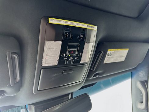 Used 2023 Lexus GX 460 Premium image 35