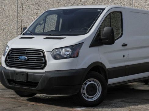 Used 2019 Ford Transit 250 130 Low Roof image 5