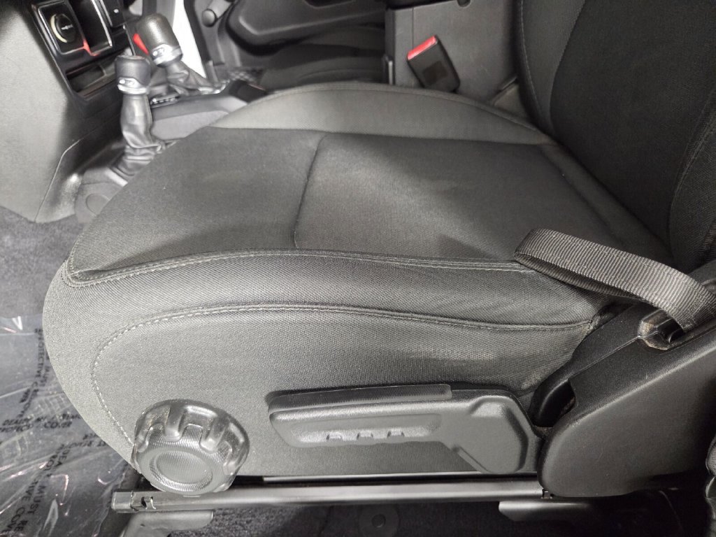 Used 2019 Jeep Wrangler Unlimited Sport AWD/4WD image 12