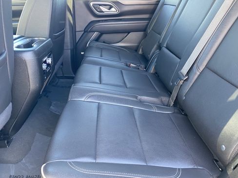 Used 2024 GMC Yukon SLT image 16