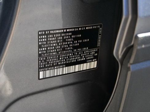 Used 2020 Volkswagen Tiguan S image 44