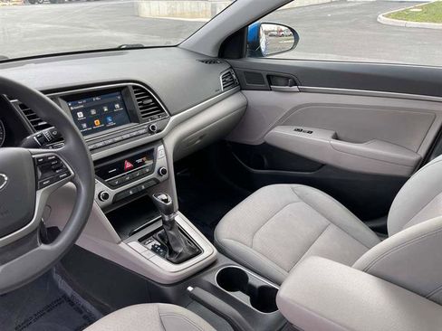 Used 2017 Hyundai Elantra SE image 73