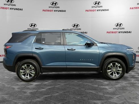 Used 2025 Chevrolet Equinox LT w/ Convenience Package II AWD/4WD image 2