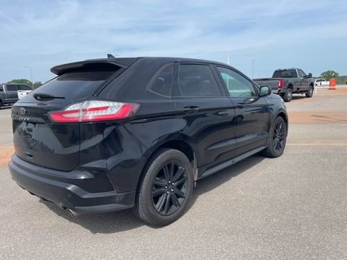 Used 2021 Ford Edge ST-Line FWD image 3
