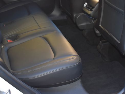 Used 2020 Tesla Model Y Long Range image 13