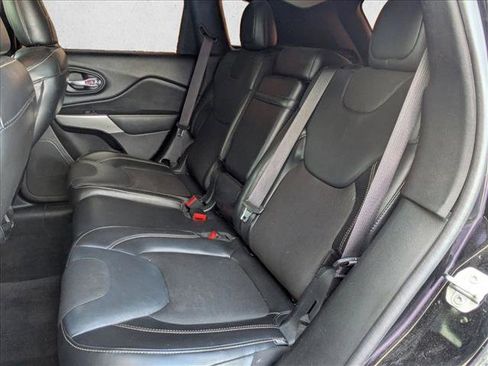 Used 2018 Jeep Cherokee Latitude Plus image 18