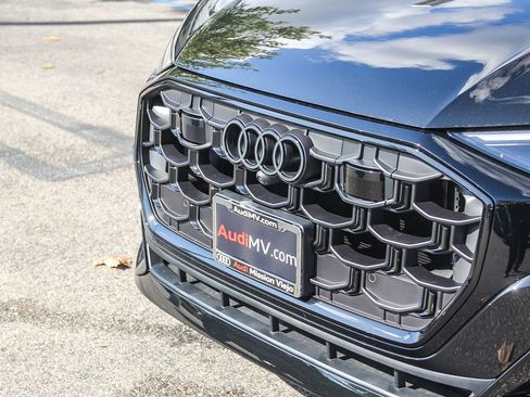 New 2026 Audi SQ8 Prestige image 11