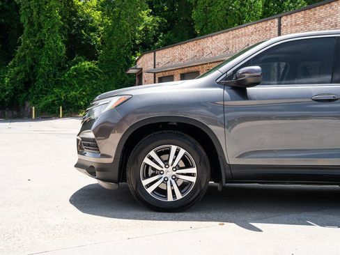 Used 2017 Honda Pilot EX-L image 3