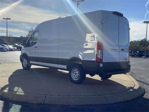 New 2026 Ford Transit 250 148 Medium Roof w/ Load Area Protection Package image 4