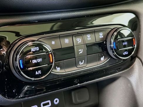 Used 2023 Buick Encore GX Select w/ Experience Buick Package image 17