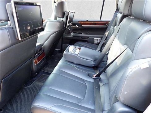 Used 2017 Lexus LX 570 4WD w/ Luxury Package image 5