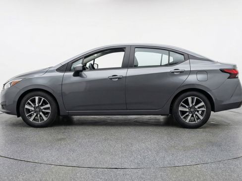 Used 2025 Nissan Versa SV FWD image 5