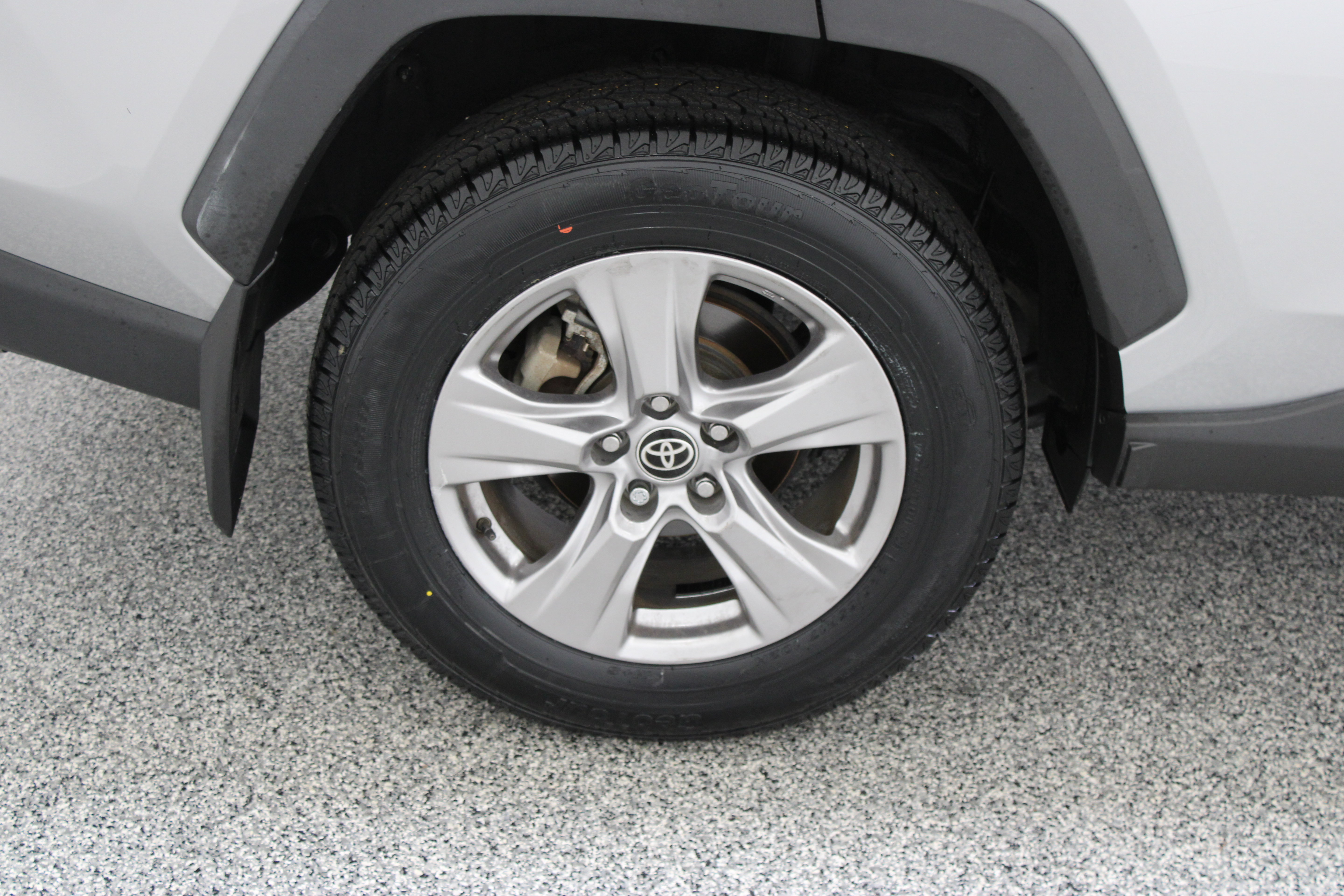 Certified 2022 Toyota RAV4 XLE AWD/4WD image 6