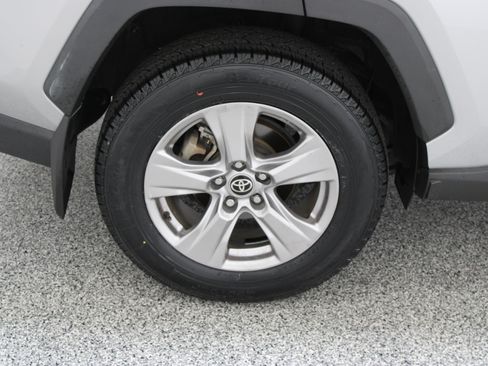 Used 2022 Toyota RAV4 XLE AWD/4WD image 6