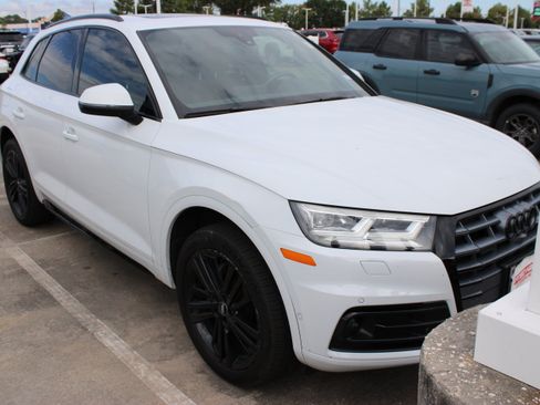 Used 2019 Audi Q5 Prestige AWD/4WD image 2