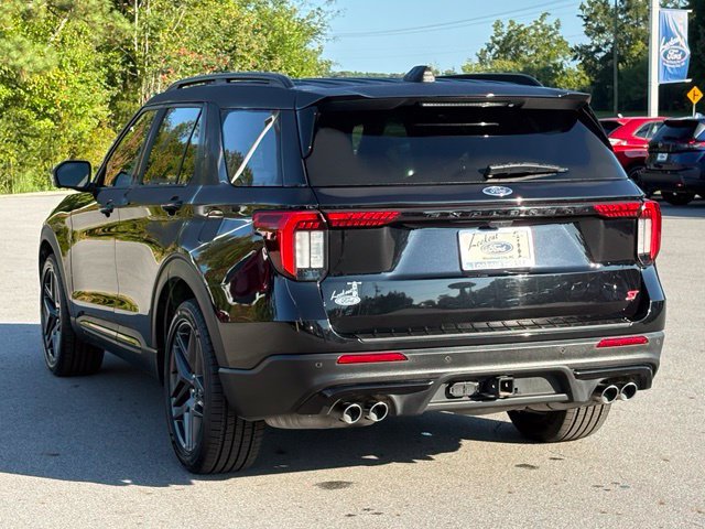 Used 2025 Ford Explorer ST RWD image 3