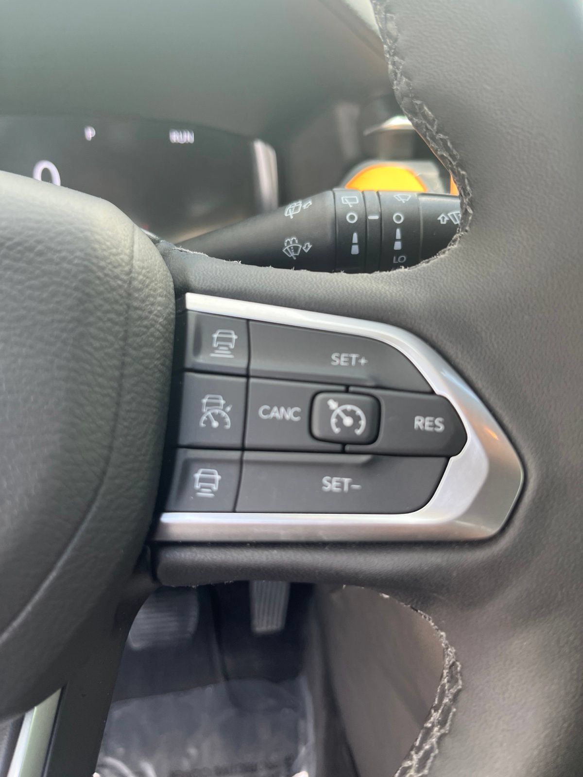 Used 2025 Jeep Compass Limited w/ Elite Group AWD/4WD image 21