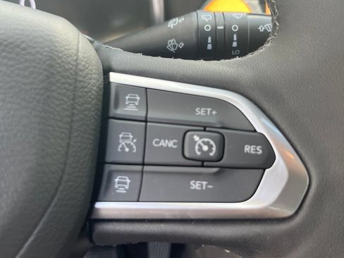 Used 2025 Jeep Compass Limited w/ Elite Group AWD/4WD image 21