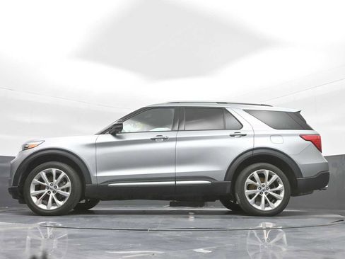 Used 2022 Ford Explorer Platinum w/ Technology Package image 36
